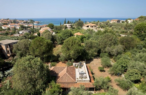 Lefktron House | 106 m² House ∙ 3 bedrooms ∙ 6 guests