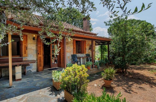 Lefktron House | 106 m² House ∙ 3 bedrooms ∙ 6 guests