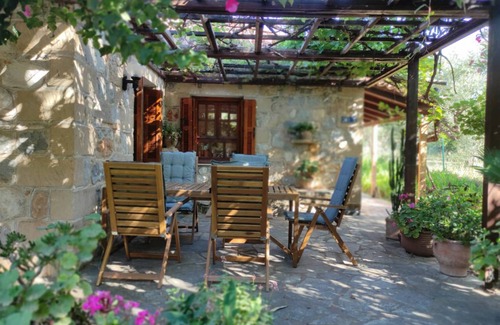 Lefktron House | 106 m² House ∙ 3 bedrooms ∙ 6 guests