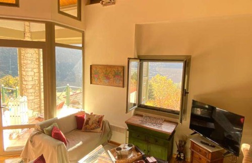 Kalavrita Villa | 110 m² Villa ∙ 3 bedrooms ∙ 7 guests
