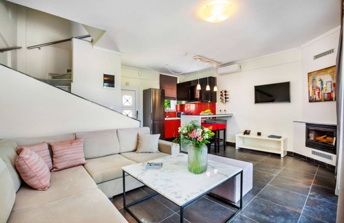 Pallini Villa | 110 m² Villa ∙ 3 bedrooms ∙ 6 guests