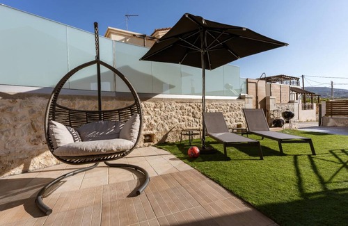 Houdetsi Villa | 110 m² Villa ∙ 3 bedrooms ∙ 5 guests