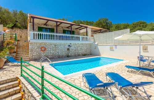Paxos Villa | 115 m² Villa ∙ 3 bedrooms ∙ 7 guests