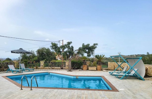 Skouloufia Villa | 118 m² Villa ∙ 3 bedrooms ∙ 6 guests