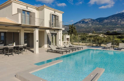 Karavados House | 120 m² House ∙ 3 bedrooms ∙ 6 guests