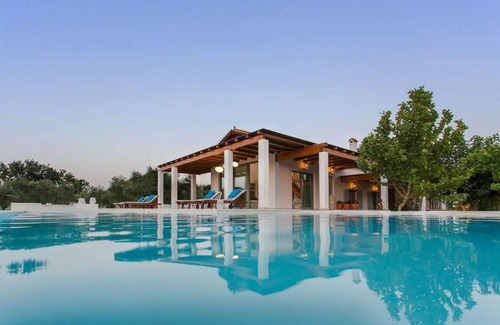 Agia Marina House | 120 m² House ∙ 3 bedrooms ∙ 8 guests