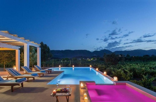 Agia Marina House | 120 m² House ∙ 3 bedrooms ∙ 8 guests