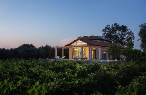 Agia Marina House | 120 m² House ∙ 3 bedrooms ∙ 8 guests