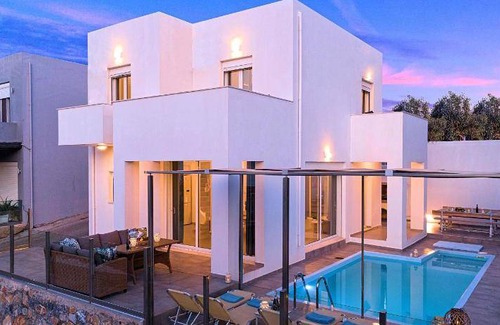 Dramia Villa | 120 m² Villa ∙ 3 bedrooms ∙ 10 guests