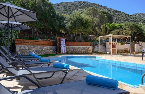 Drosia Villa | 120 m² Villa ∙ 3 bedrooms ∙ 7 guests