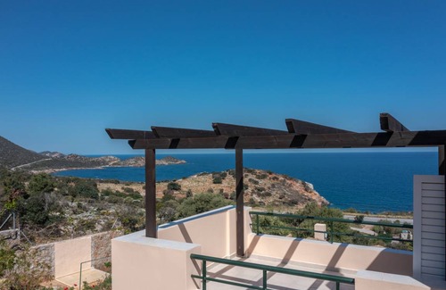 Drosia Villa | 120 m² Villa ∙ 3 bedrooms ∙ 7 guests