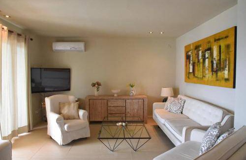 Pogonia Villa | 120 m² Villa ∙ 4 bedrooms ∙ 8 guests