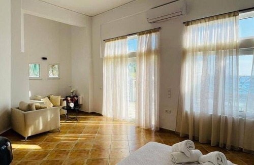 Plomari Apartment | 130 m² Apartment ∙ 2 bedrooms ∙ 4 guests