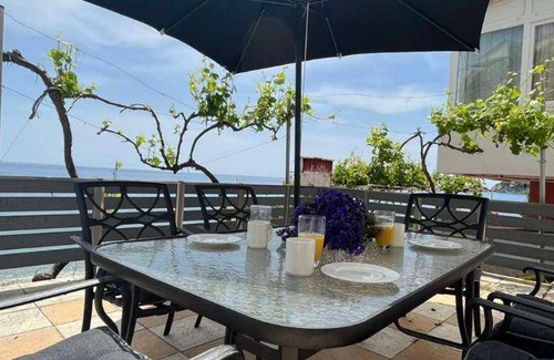 Plomari Apartment | 130 m² Apartment ∙ 2 bedrooms ∙ 4 guests