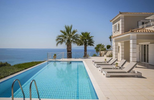 Karavados House | 130 m² House ∙ 3 bedrooms ∙ 6 guests