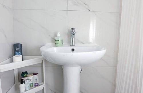 Pangrati Resort | 130 m² Private room ∙ 1 bedroom ∙ 1 guest