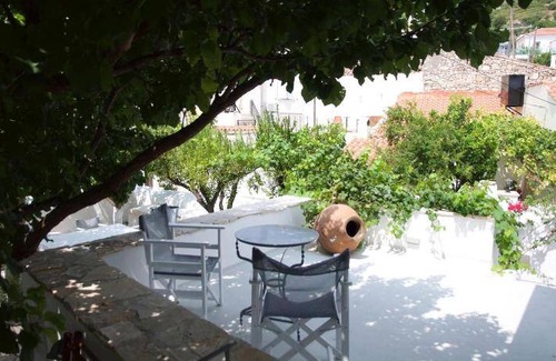 Pythagorio House | 136 m² House ∙ 3 bedrooms ∙ 5 guests