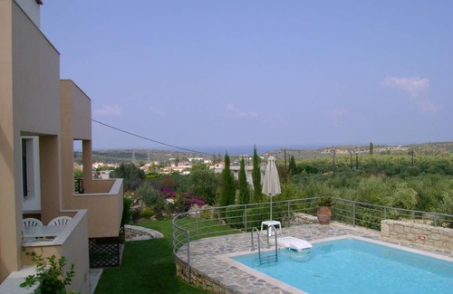 Houdetsi House | 140 m² House ∙ 3 bedrooms ∙ 6 guests