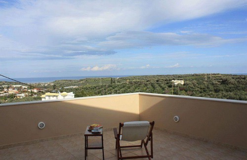 Houdetsi House | 140 m² House ∙ 3 bedrooms ∙ 6 guests