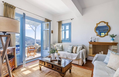 Skopelos Villa | 145 m² Villa ∙ 3 bedrooms ∙ 6 guests