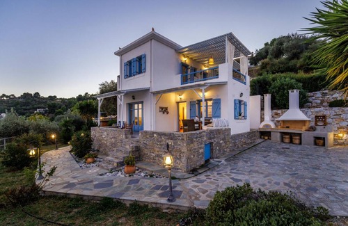 Skopelos Villa | 145 m² Villa ∙ 3 bedrooms ∙ 6 guests