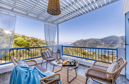 Skopelos Villa | 145 m² Villa ∙ 3 bedrooms ∙ 6 guests