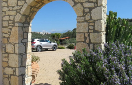 Pano Chersonissos House | 148 m² House ∙ 2 bedrooms ∙ 4 guests