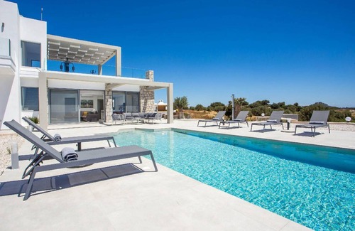 Afandou House | 150 m² House ∙ 3 bedrooms ∙ 6 guests