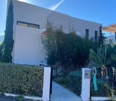 Pogonia Villa | 150 m² Villa ∙ 3 bedrooms ∙ 8 guests