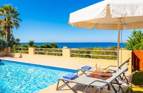 Kounopetra Villa | 160 m² Villa ∙ 3 bedrooms ∙ 7 guests
