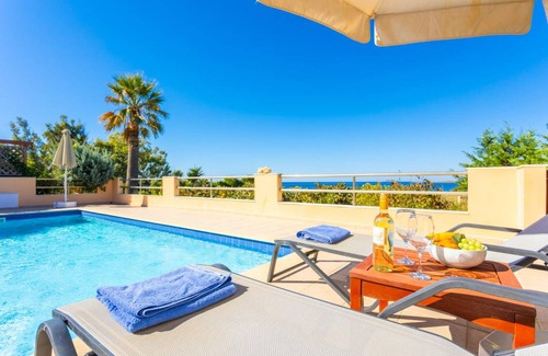 Kounopetra Villa | 160 m² Villa ∙ 3 bedrooms ∙ 7 guests