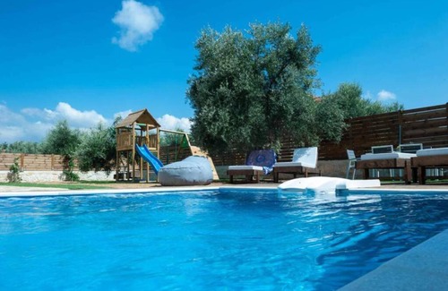Pagkalochori Villa | 160 m² Villa ∙ 4 bedrooms ∙ 9 guests
