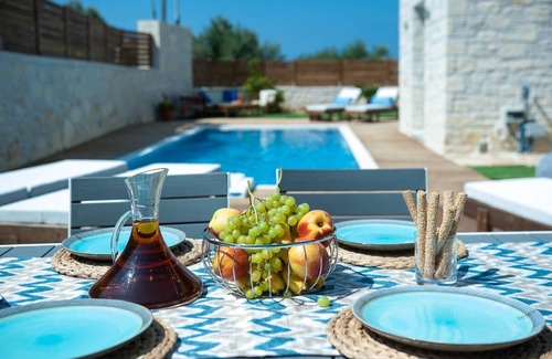 Pagkalochori Villa | 160 m² Villa ∙ 4 bedrooms ∙ 9 guests