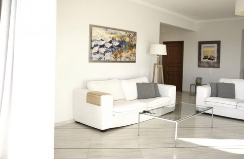 Voula Apartment | 165 m² Apartment ∙ 3 bedrooms ∙ 6 guests