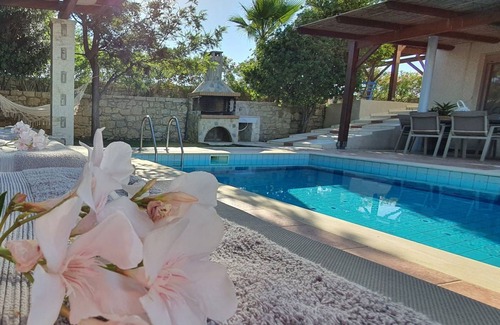 Kastellos Villa | 166 m² Villa ∙ 3 bedrooms ∙ 7 guests