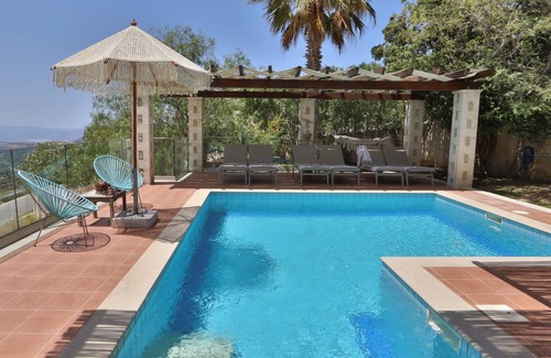 Kastellos Villa | 166 m² Villa ∙ 3 bedrooms ∙ 7 guests