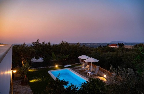 Pemonia Villa | 173 m² Villa ∙ 3 bedrooms ∙ 7 guests
