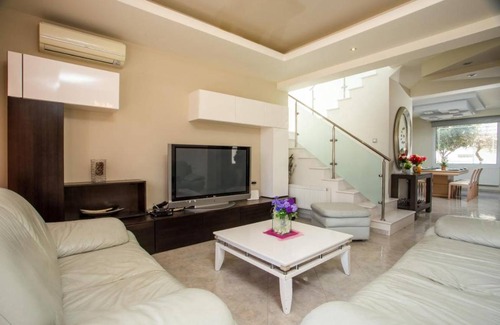 Pastida House | 174 m² House ∙ 3 bedrooms ∙ 8 guests