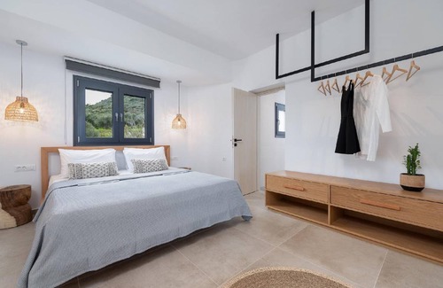 Kamilari House | 180 m² House ∙ 4 bedrooms ∙ 8 guests