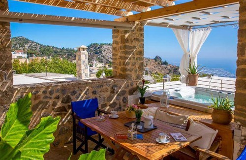 Anatoli House | 180 m² House ∙ 4 bedrooms ∙ 10 guests