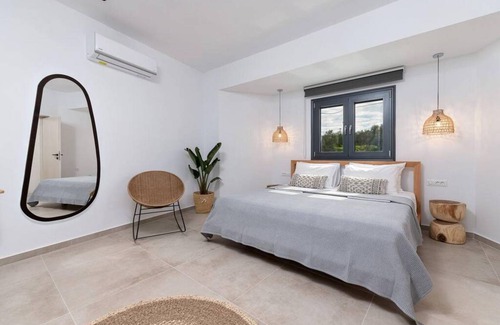 Kamilari Villa | 180 m² Villa ∙ 4 bedrooms ∙ 8 guests