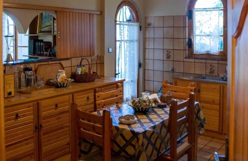 Lake Plastiras Villa | 180 m² Villa ∙ 4 bedrooms ∙ 8 guests