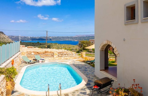 Megala Chorafia Villa | 180 m² Villa ∙ 4 bedrooms ∙ 8 guests