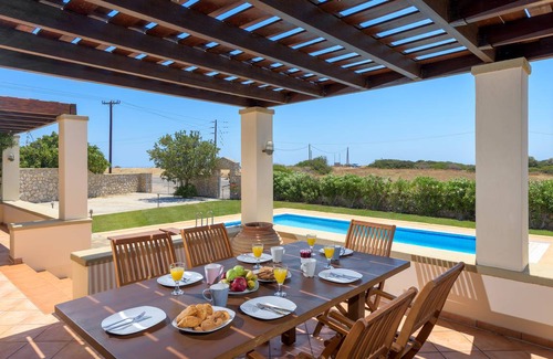 Lahania Villa | 180 m² Villa ∙ 4 bedrooms ∙ 12 guests