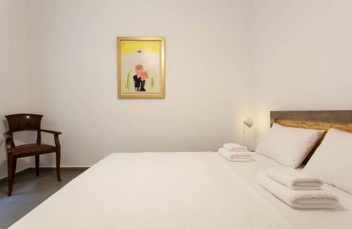 Exarhia Apartment | 190 m² Apartment ∙ 5 bedrooms ∙ 15 guests
