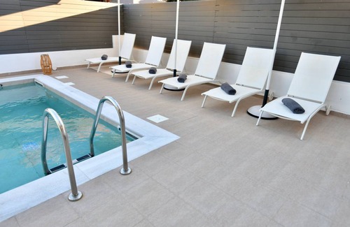 Petaloudes Villa | 190 m² Villa ∙ 3 bedrooms ∙ 6 guests