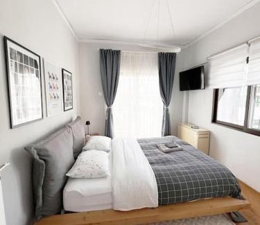 Pylaia-Chortiatis Apartment | 2 Bedroom Family Apartment II
