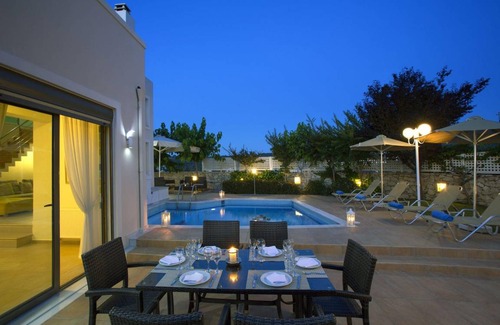Skouloufia House | 200 m² House ∙ 3 bedrooms ∙ 8 guests