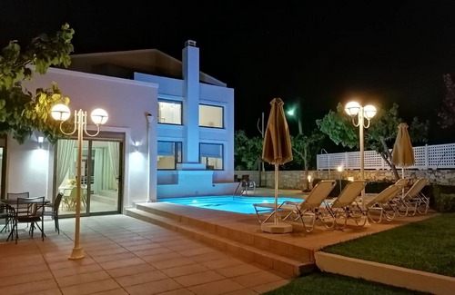Skouloufia House | 200 m² House ∙ 3 bedrooms ∙ 8 guests