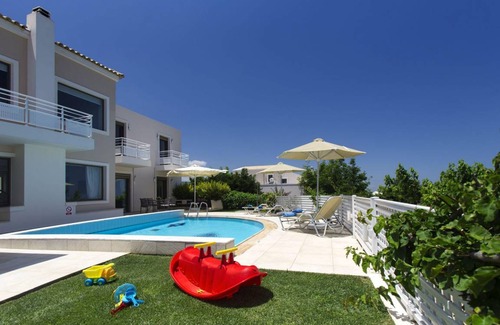 Skouloufia House | 200 m² House ∙ 4 bedrooms ∙ 8 guests